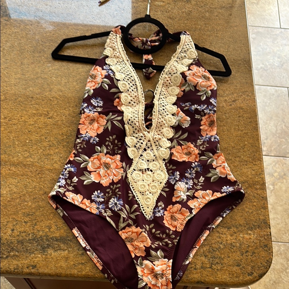 [Like 🆕] Kona Sol- Medium- Floral Halter One-Piece Swimsuit - Picture 3 of 9